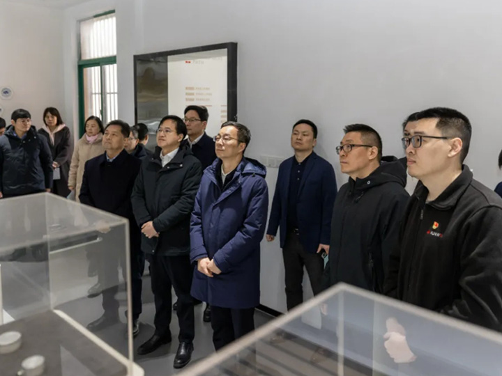 创新驱动 智造未来丨市委副书记、市长周伟率队调研开云集团有限公司