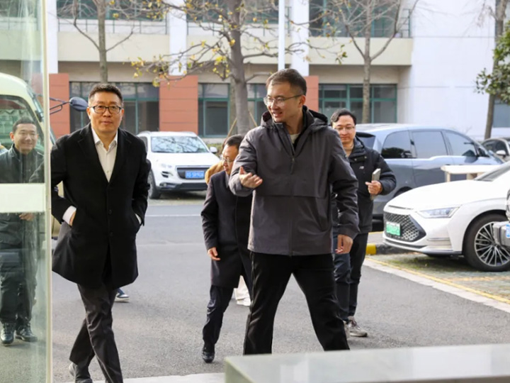 锻造新质生产力 实现高质量发展丨武进区委书记沈东率队调研开云集团有限公司